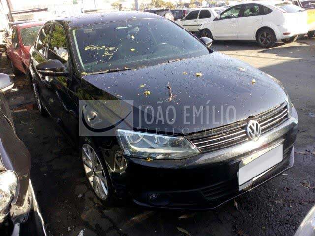 LOTE 039  -   VOLKSWAGEN JETTA COMFORTLINE 2.0 2014