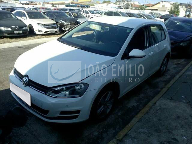 LOTE 040  -   Volkswagen Golf Comfortline 1.0 TSi (Flex) 2017