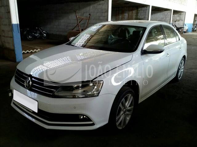 LOTE 039   -   Volkswagen Jetta 1.4 TSI Trendline 2016