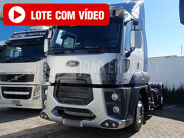 LOTE 002 - Ford Cargo 2042 4x2 2015