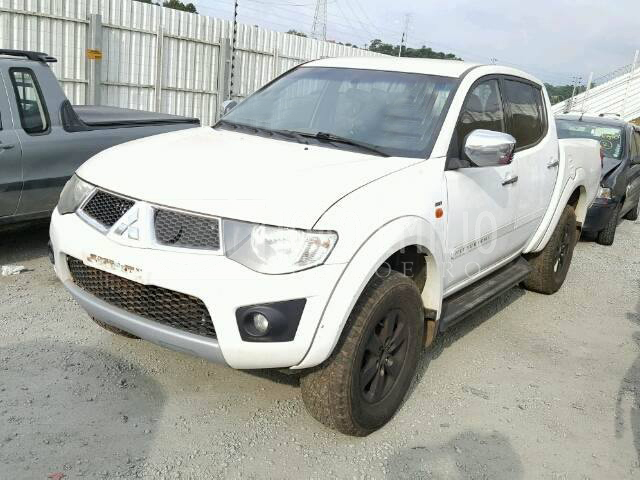 LOTE 025 - Mitsubishi L 200 Triton HPE 4x4 3.5 V6 55.000