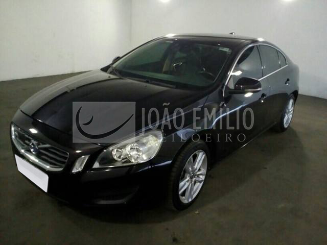 LOTE 040   -    Volvo S60 2.0 T5 Drive-E Kinetic 2012