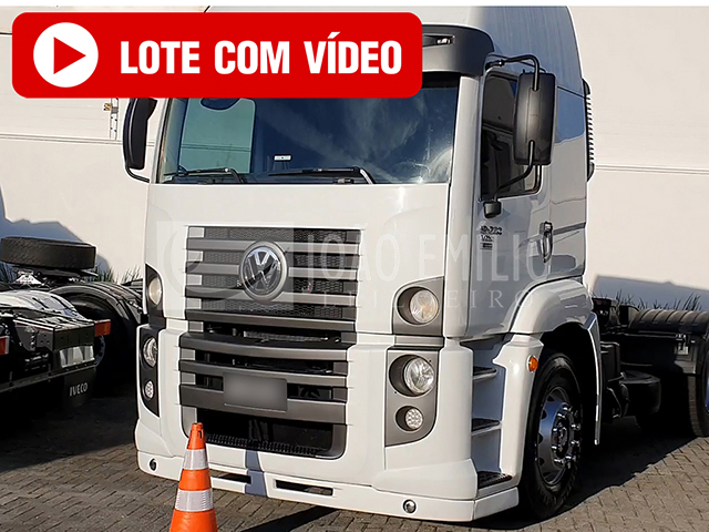 LOTE 001   -   Volkswagen 19.320 Constellation Titan Tractor 2010