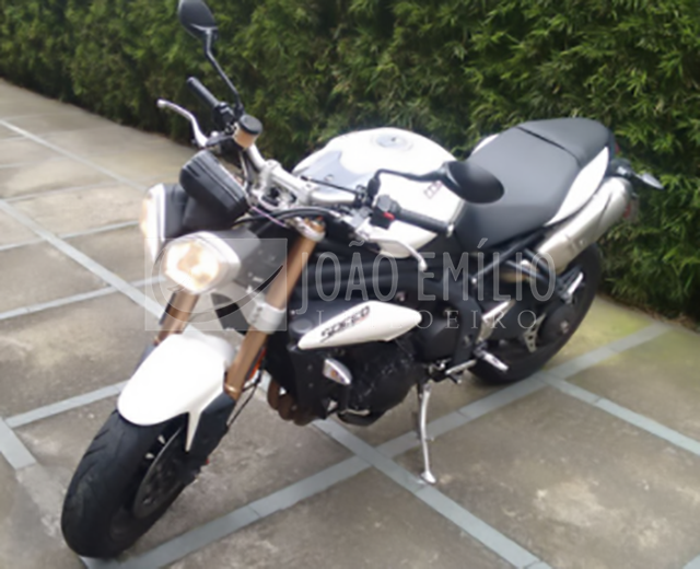 Lote 012 - Triumph Speed Triple 1050 2013