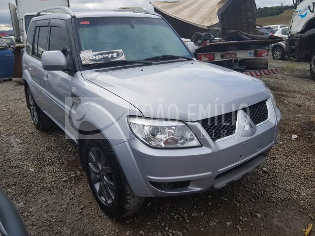 LOTE 005 - MITSUBISHI PAJERO TR4 FLEX 2.0 16V 2013