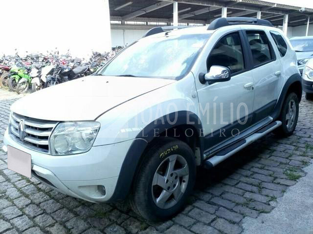 LOTE 023 - Renault Duster 2.0 16V Dynamique 2016