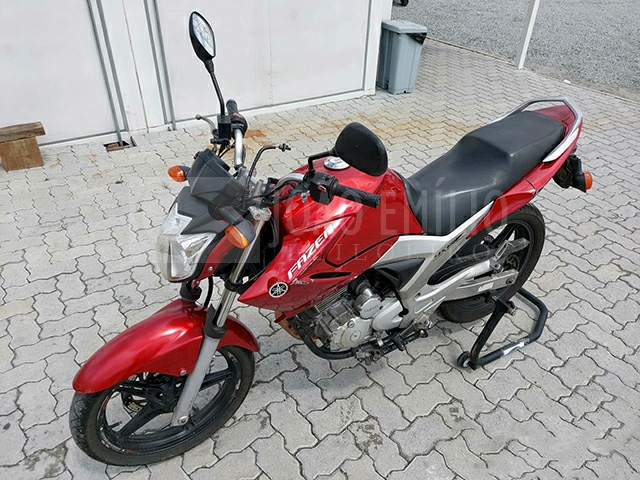 Lote 003 - YAMAHA FAZER YS 250 2011