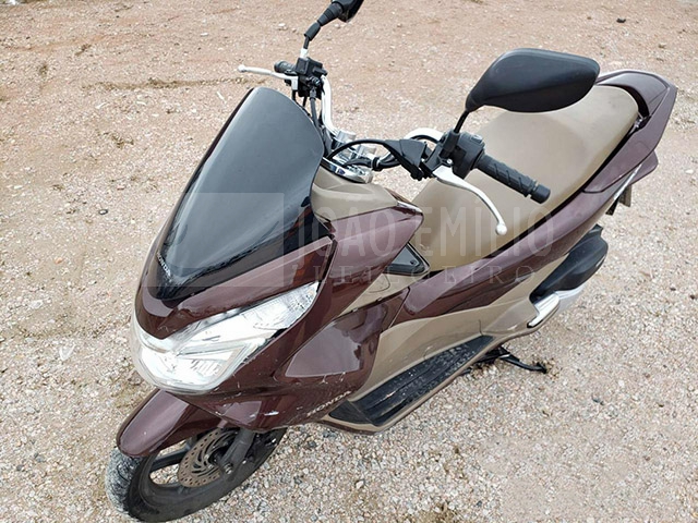 LOTE 018 - HONDA PCX 150 DLX 2018