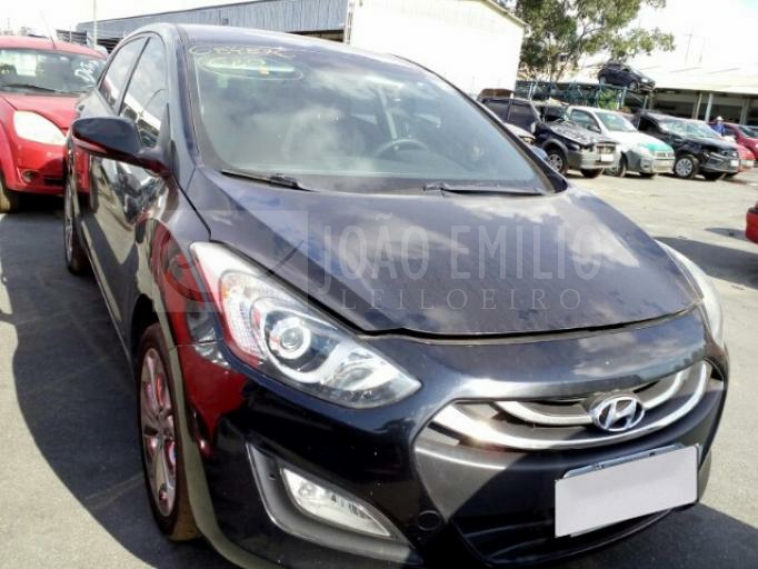 LOTE 023 - HYUNDAI I30 1.8 1.8 16V 2013/2014 