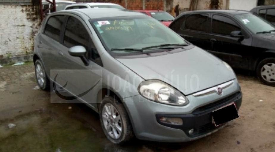 LOTE 002 - FIAT PUNTO ATTRACTIVE 1.4 FLEX 13