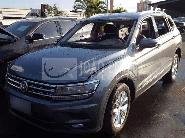 LOTE 005 - Volkswagen Tiguan Allspace Comfortline 1.4 2018