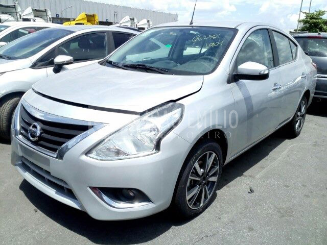 LOTE 039 -  Nissan Versa 1.6 2017