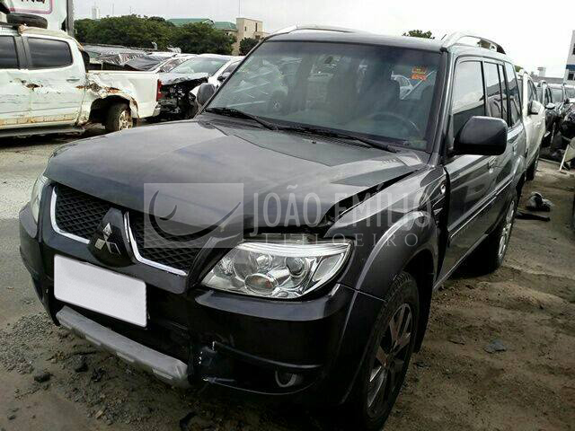 LOTE 003   -    Mitsubishi Pajero TR4 2.0 16V 4x2 2014