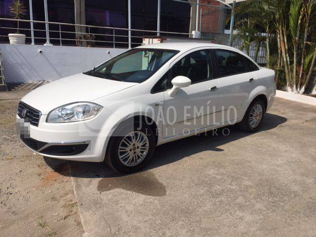 LOTE 025  -  Fiat Linea Absolute 1.8 16V Dualogic 2015